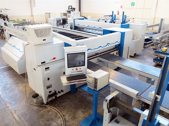 Seccionadora Holzma HKL 380/32/32